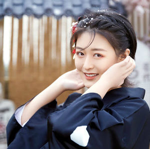 Meet your Posher, Connie